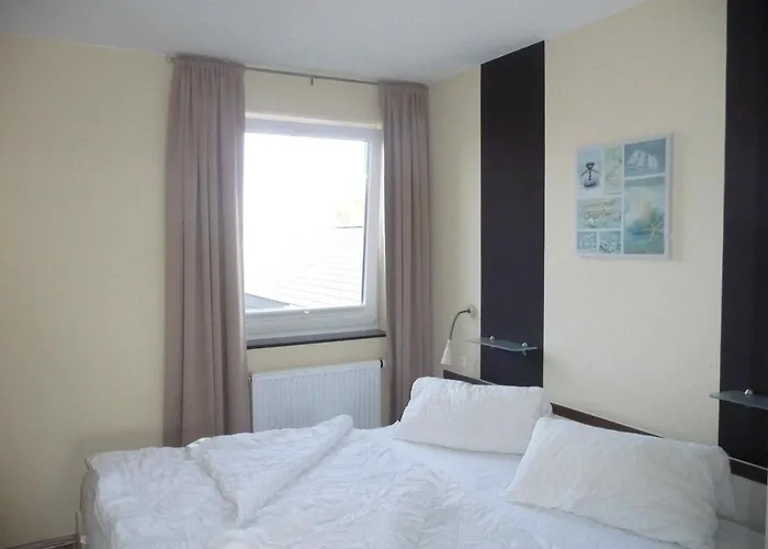 Sths78213-fewo-fehmarnstrand-ii *